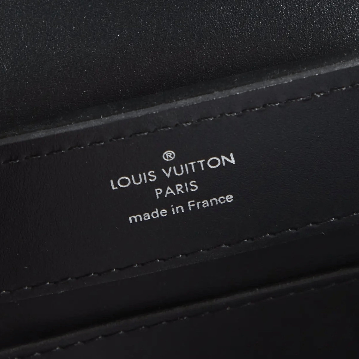 Louis Vuitton – Capucines East-West Mini Bag