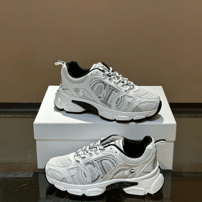 Dior – Set: Mini Lady Dior bag In Black & Dior Chrono Sneakers