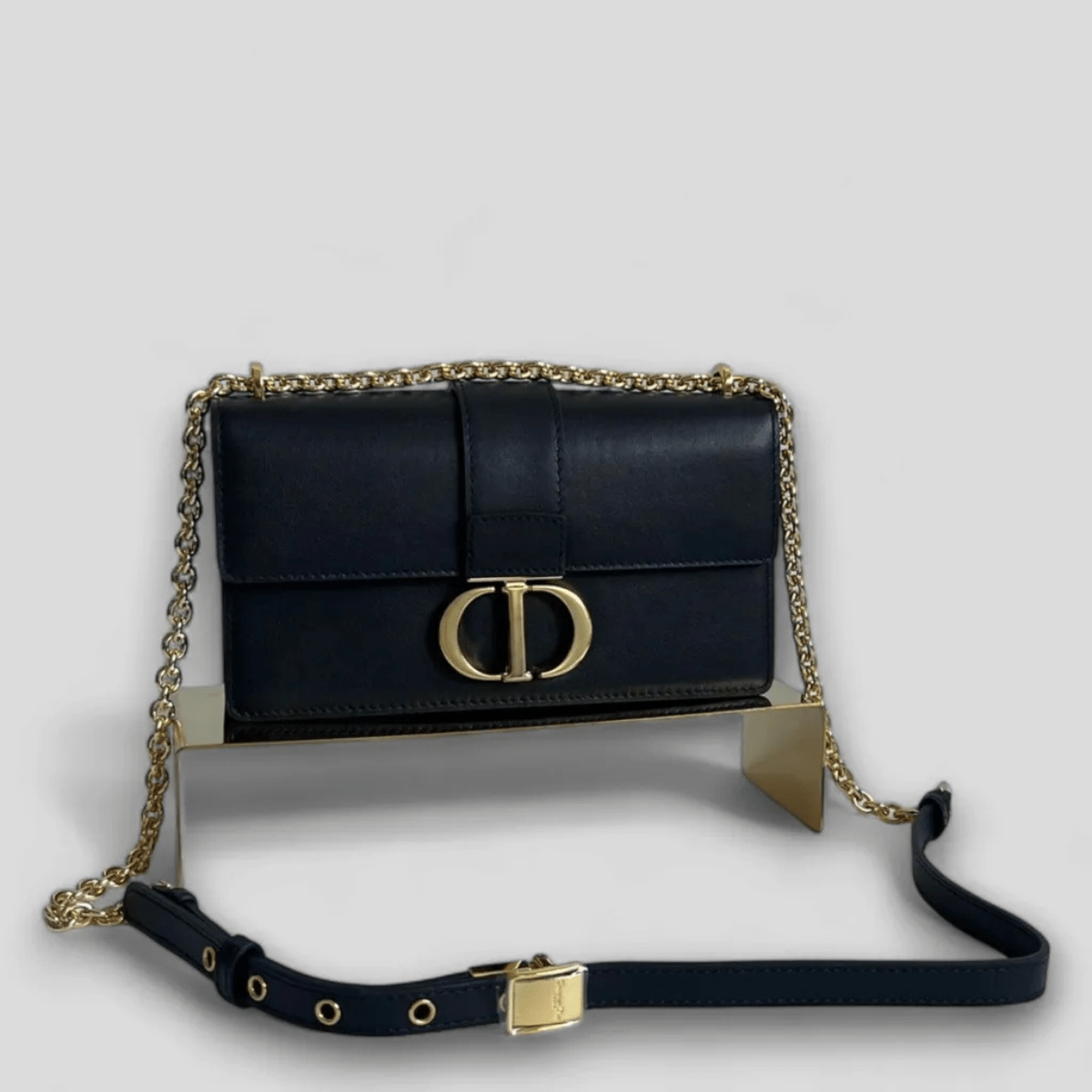 Dior 30 Montaigne East-West Bag With Chain