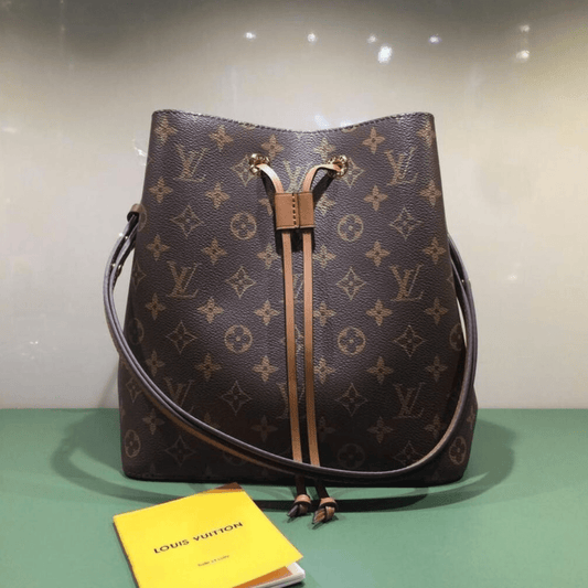 Louis Vuitton – Néonoé MM