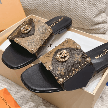 Louis Vuitton – Vanity PM & Frame Sandals Set