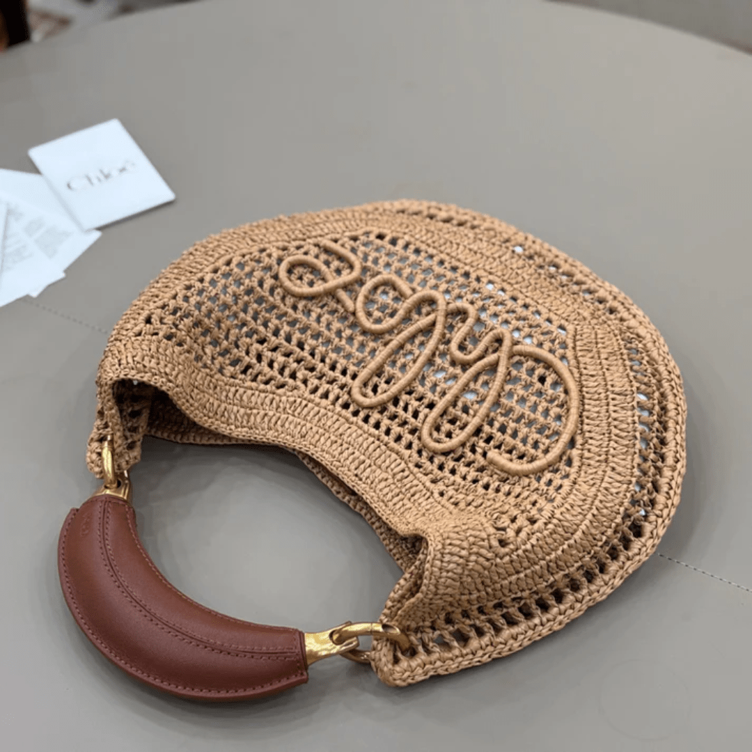 Chloé Hot Summer Banana Bag Made Of Raffia