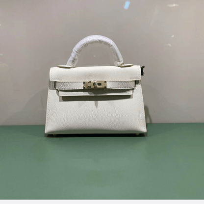 Hermès Kelly 20 Bag With Gold Hardware In Off-White