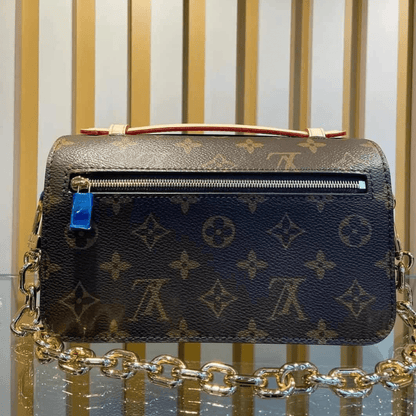 Louis Vuitton – Pochette Métis East West Bag