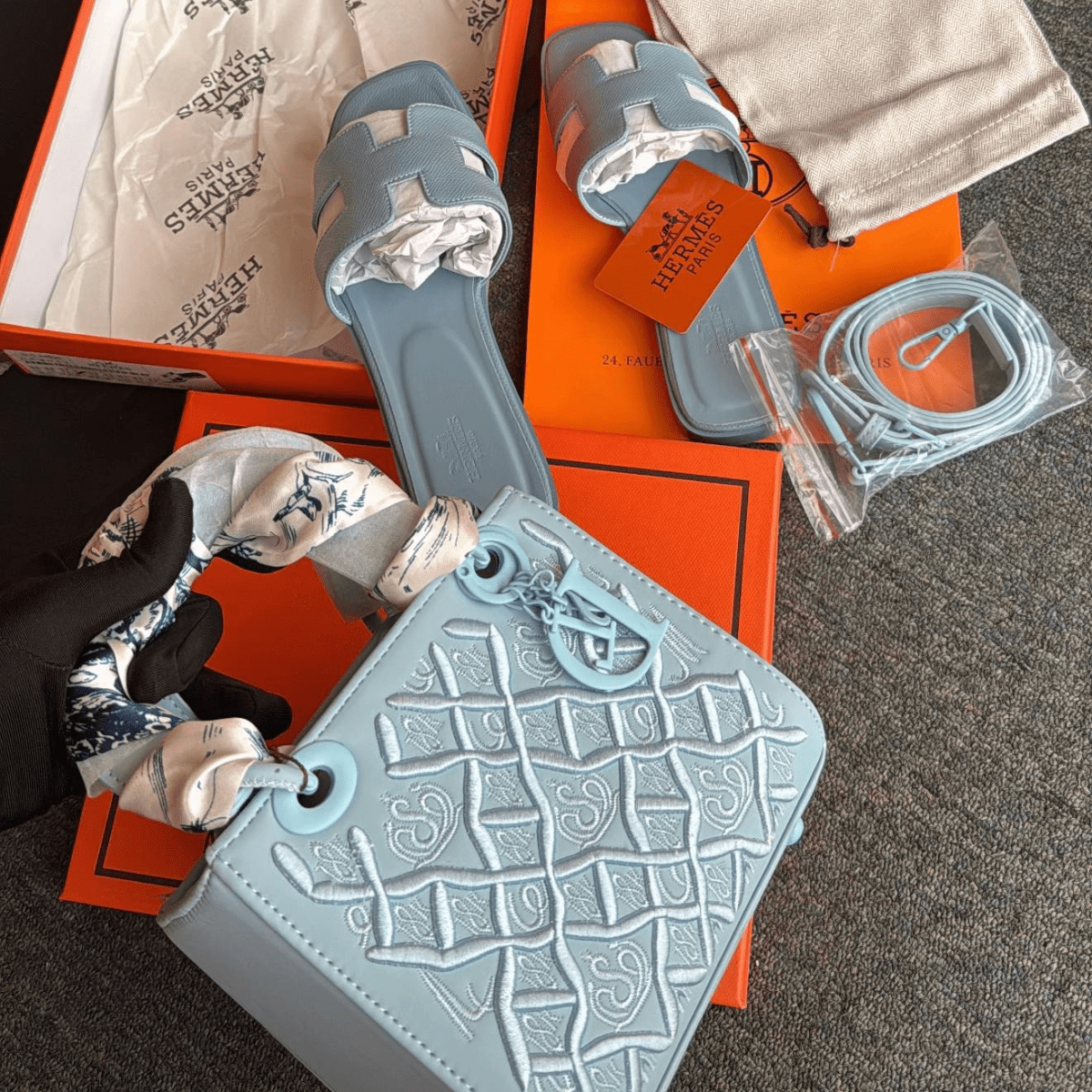 Hermès Oran Hellblau & Dior Lady D-Lite Blue Set