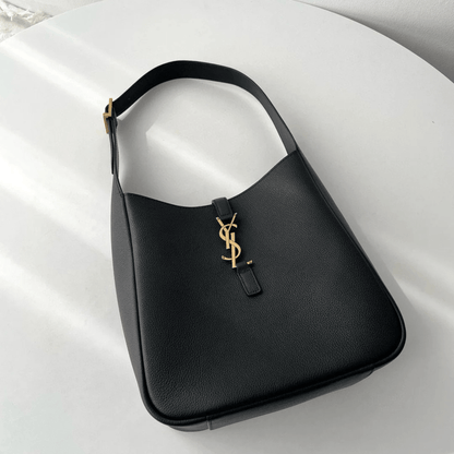 Yves Saint Laurent – Le 5 à 7 Bea bag in grained leather