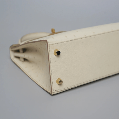 Hermès Kelly 25 In Concrete Ostrich Leather With Gold Hardware