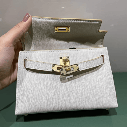 Hermès Kelly 20 Bag With Gold Hardware In Off-White