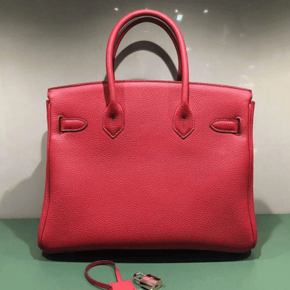 Hermès Birkin 30 Tasche mit goldener Hardware in Rot