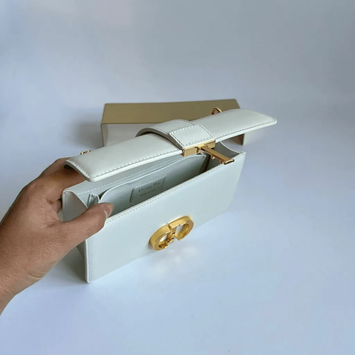 Dior 30 Montaigne East-West Bag With Chain