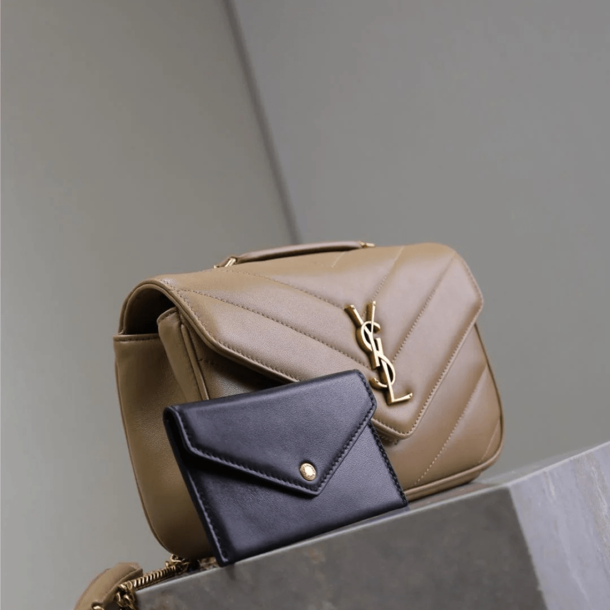 Saint Laurent – Loulou Small Matelassé lambskin bag