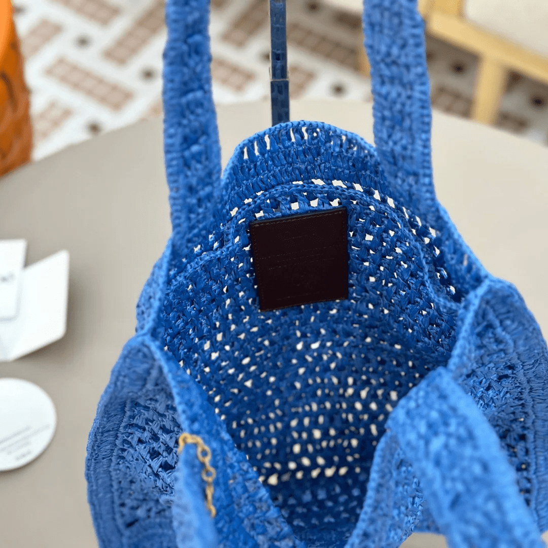 Chloé – Summer Banana Raffia Bag