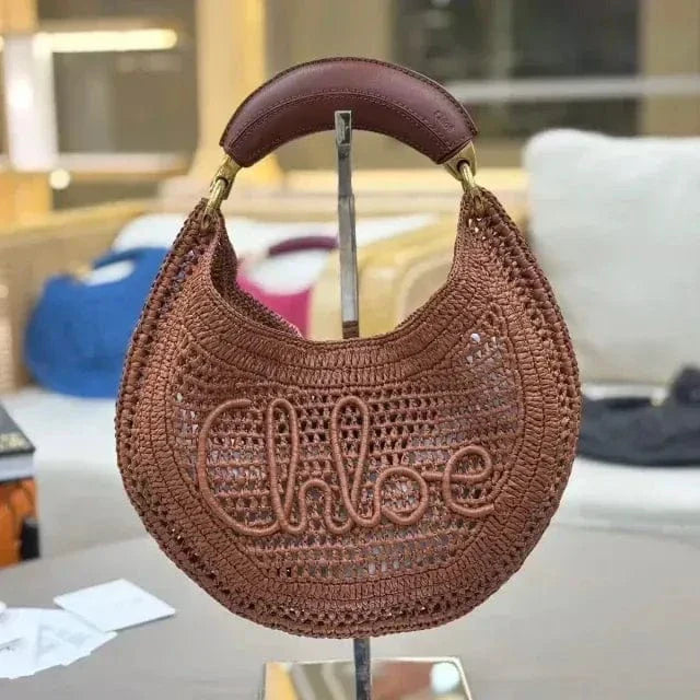 Chloé Hot Summer Banana Bag Made Of Raffia