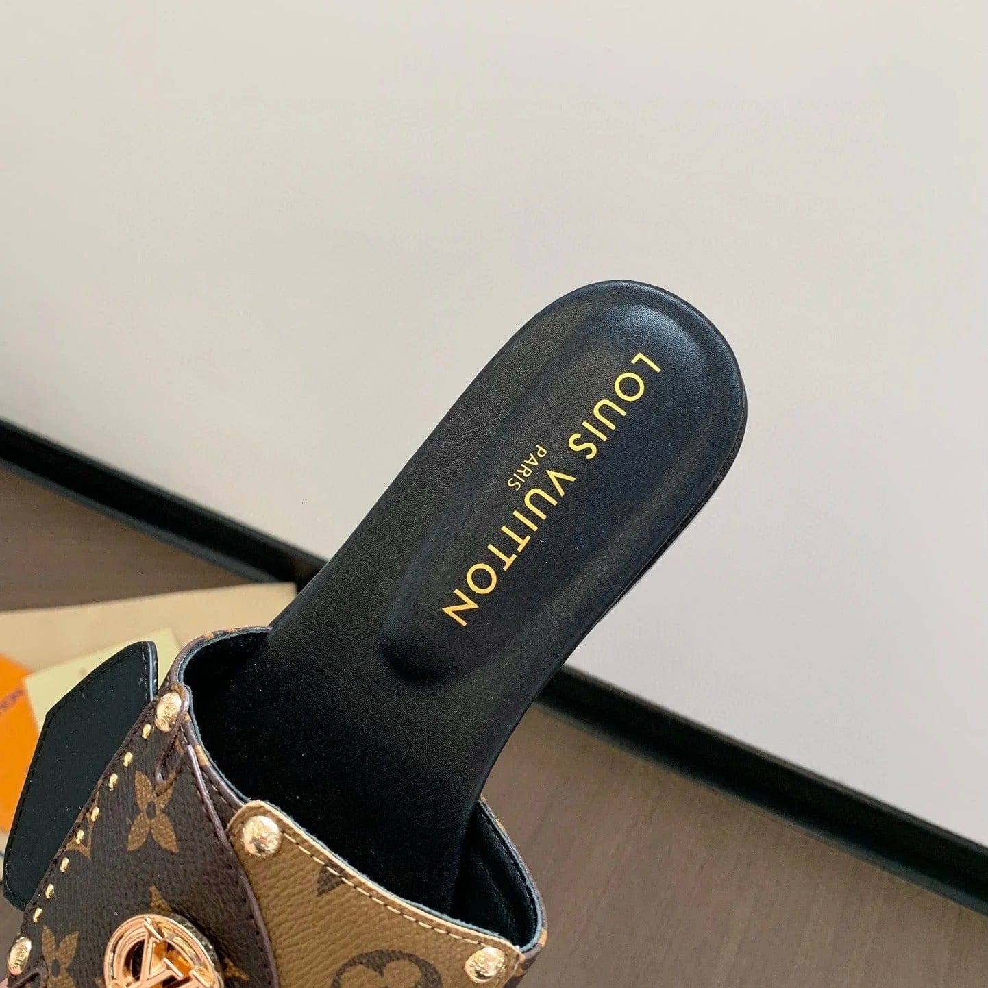 Louis Vuitton – LV Frame Mules Marron Cacao Leder