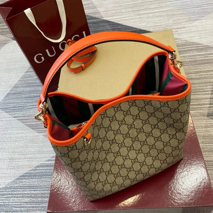 Gucci – Medium GG Emblem Bucket Bag